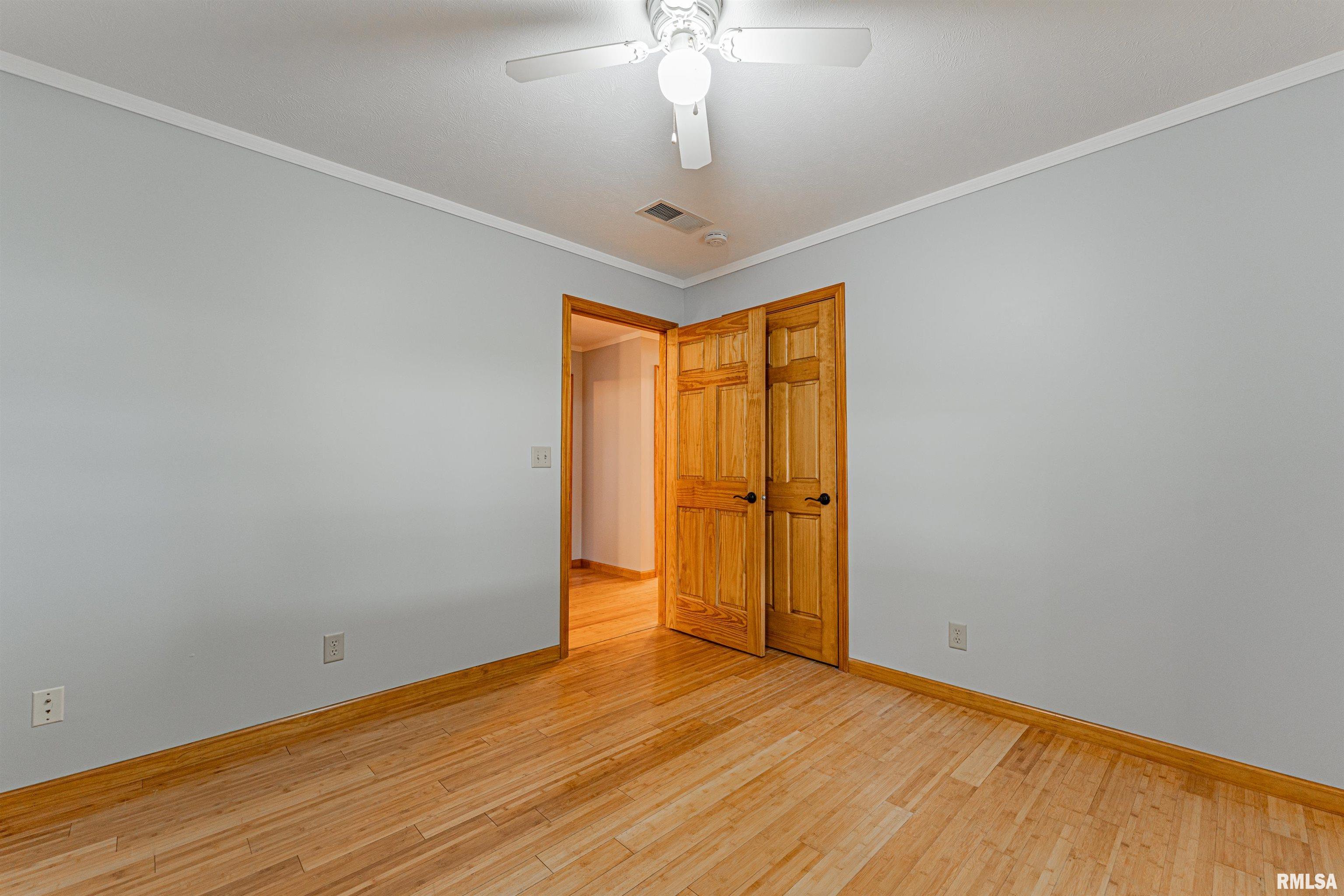 604 South Mary Street Atlanta, IL 61723 - Photo 19 of 38