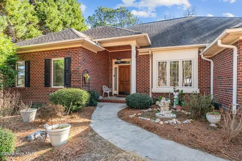 $639,500 | 106 Clay Circle, West End, NC 27376