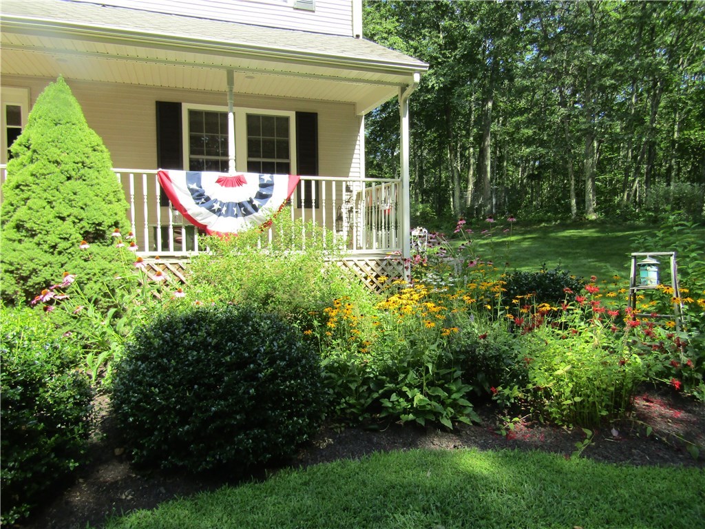 78 Willie Woodhead Road Glocester, RI 02814 - Photo 4 of 40 Gallery Image 4