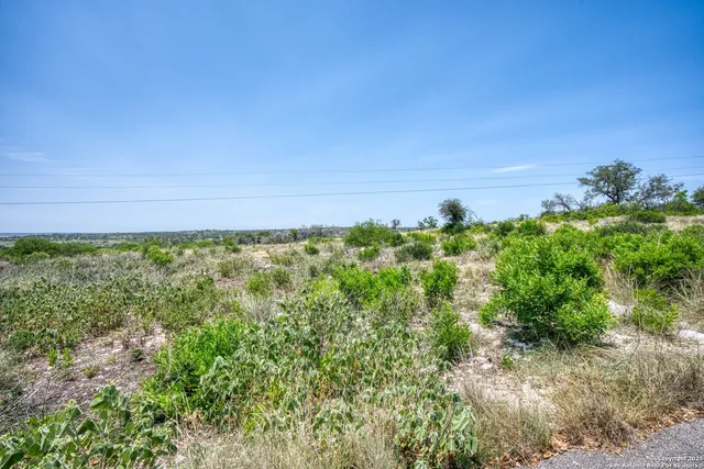 $575,000 | 3044 County Road 2615, Rio Medina, TX 78066