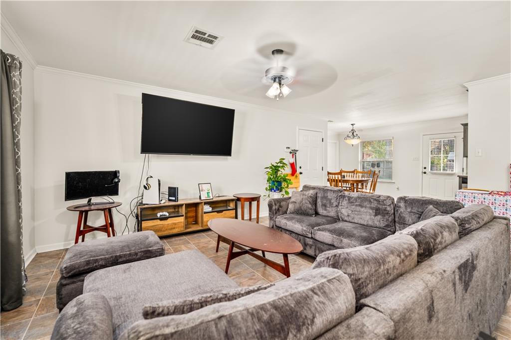 235 Elaine Road Dry Prong, LA 71423 - Photo 3 of 17