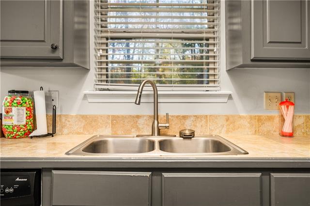 235 Elaine Road Dry Prong, LA 71423 - Photo 8 of 17