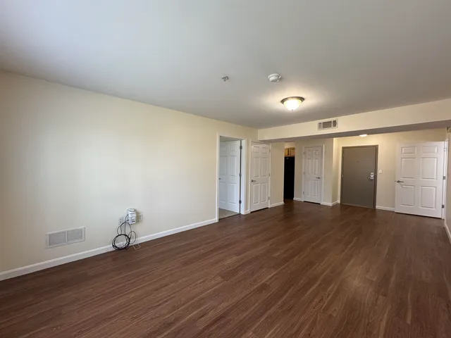 $1,965 | 50 Sentinel Court, Unit L06, Manchester, NH 03103