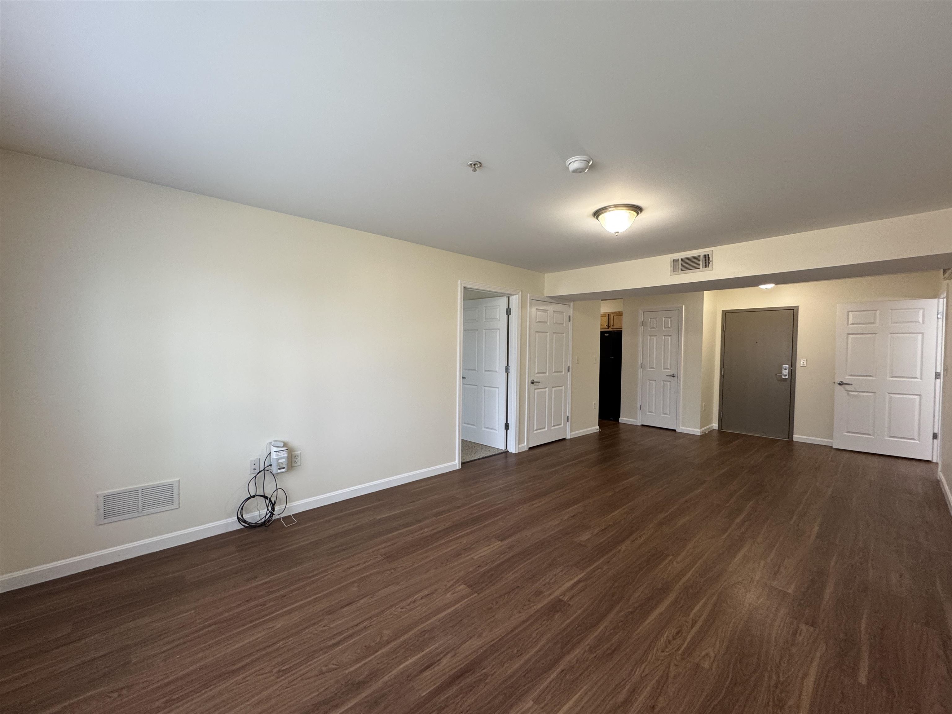 50 Sentinel Court, Unit L06 Manchester, NH 03103 - Photo 23 of 47