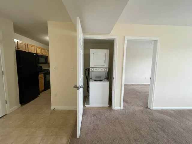 $1,965 | 50 Sentinel Court, Unit L06, Manchester, NH 03103