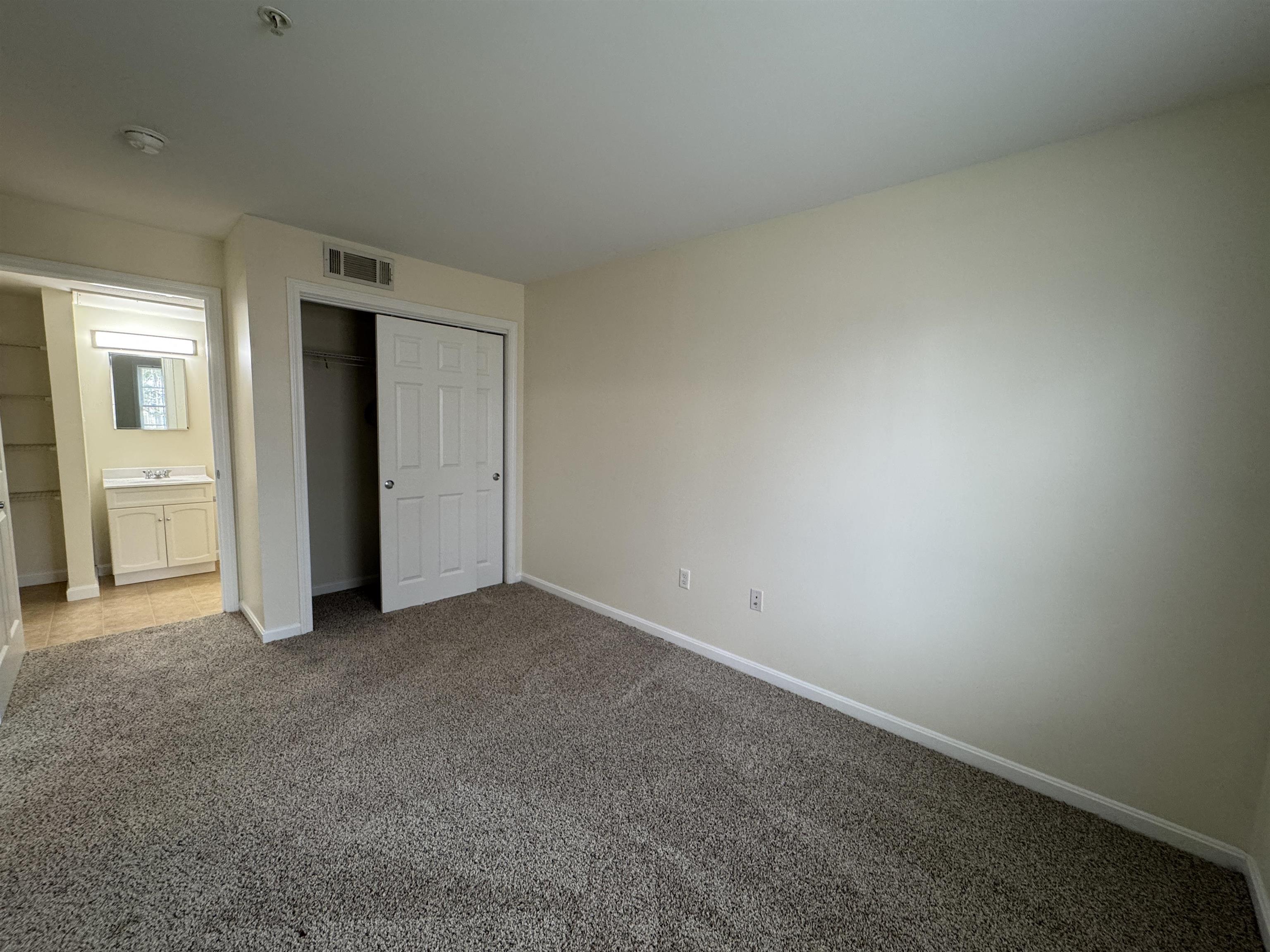 50 Sentinel Court, Unit L06 Manchester, NH 03103 - Photo 27 of 47