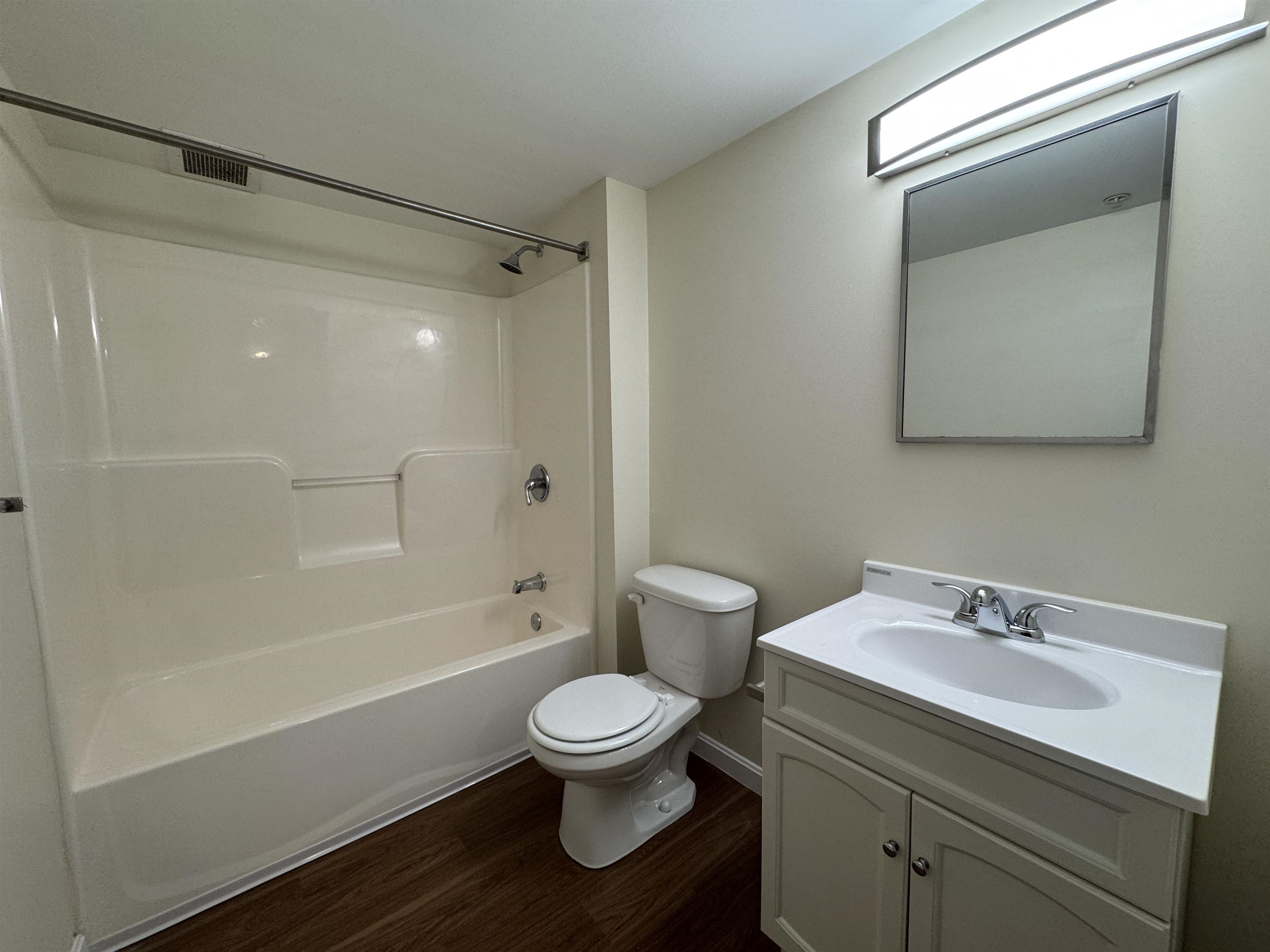 50 Sentinel Court, Unit L06 Manchester, NH 03103 - Photo 29 of 47