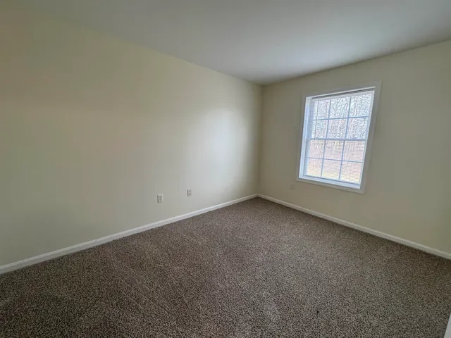 $1,965 | 50 Sentinel Court, Unit L06, Manchester, NH 03103