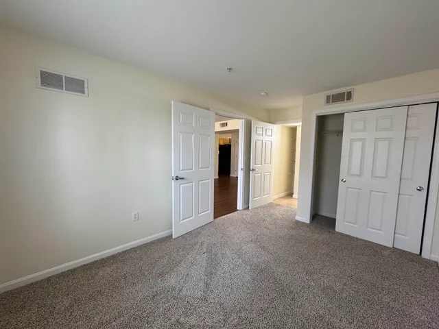 $1,965 | 50 Sentinel Court, Unit L06, Manchester, NH 03103