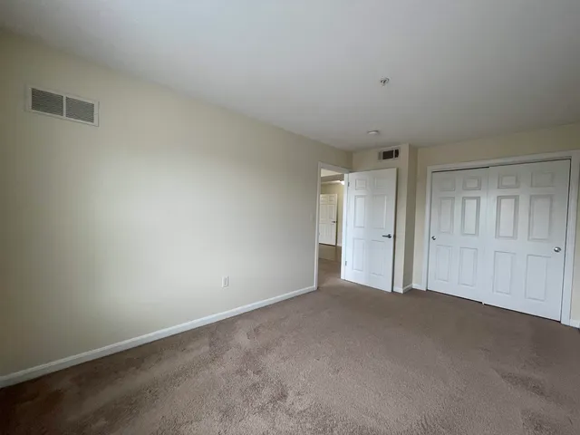 $1,965 | 50 Sentinel Court, Unit L06, Manchester, NH 03103