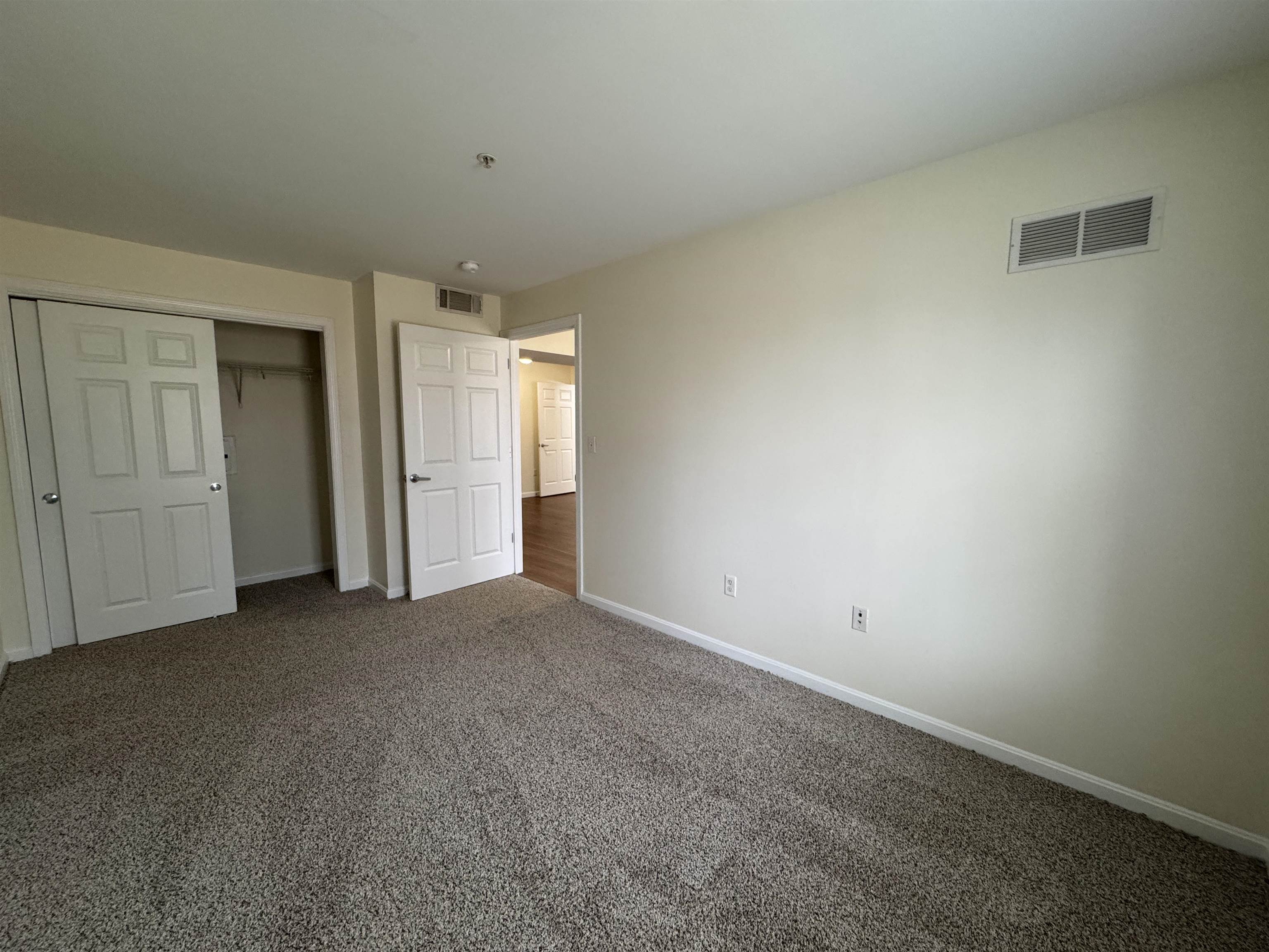 50 Sentinel Court, Unit L06 Manchester, NH 03103 - Photo 38 of 47