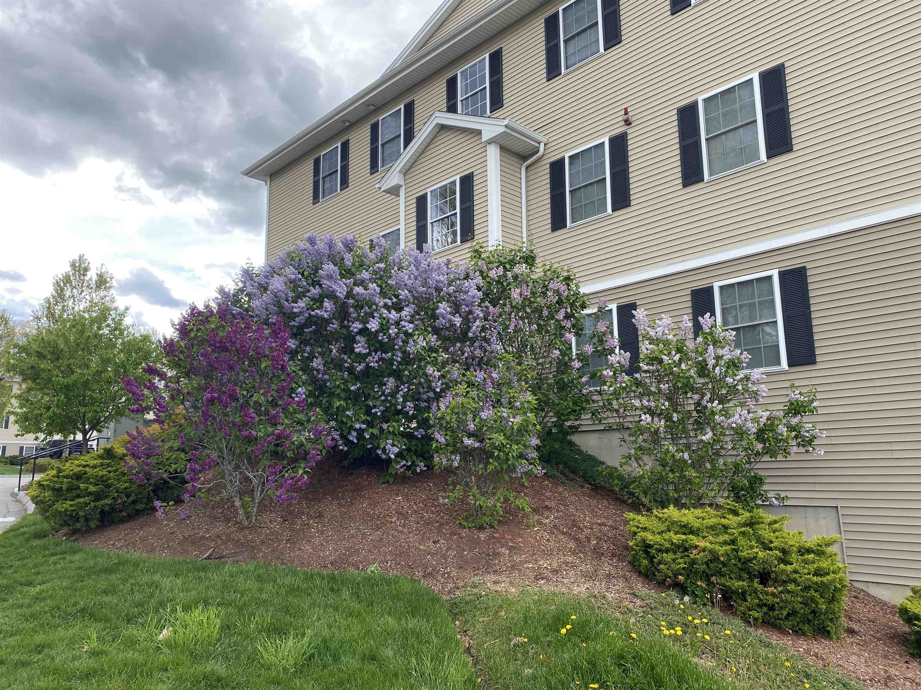 50 Sentinel Court, Unit L06 Manchester, NH 03103 - Photo 10 of 47