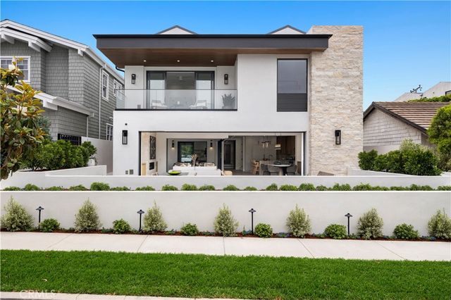 front view of house with a yard