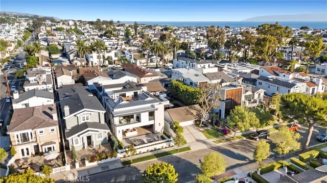 $6,295,000 | 516 Larkspur Avenue, Corona del Mar, CA 92625