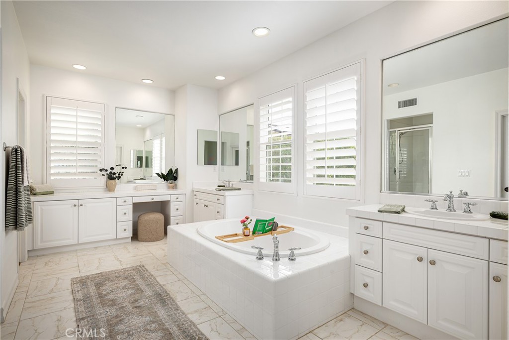 25 Hallcrest Drive Ladera Ranch, CA 92694 - Photo 16 of 40