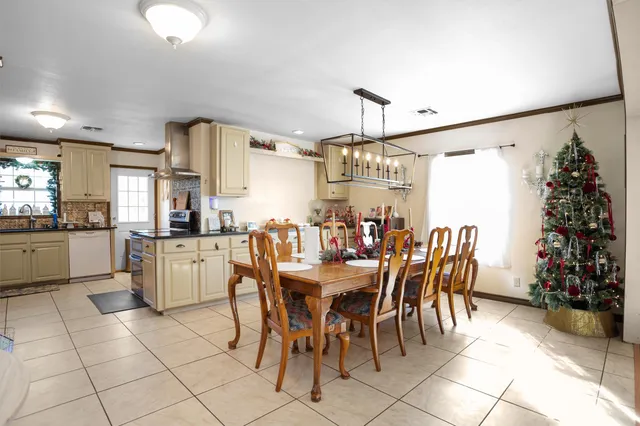 $375,000 | 327 J AND H Lane, Nacogdoches, TX 75964