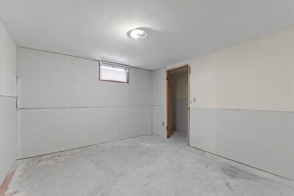 $319,000 | 12 Stonegate Drive, Middlebury, VT 05753