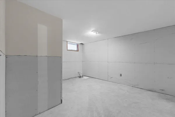 $319,000 | 12 Stonegate Drive, Middlebury, VT 05753