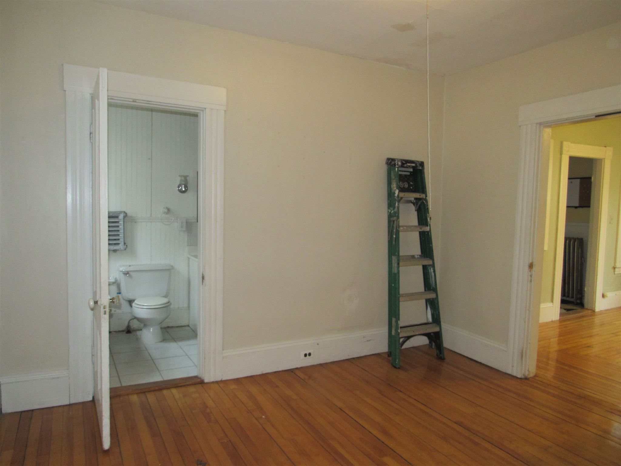 689 Maple Street Manchester, NH 03104 - Photo 14 of 28 Gallery Image 14