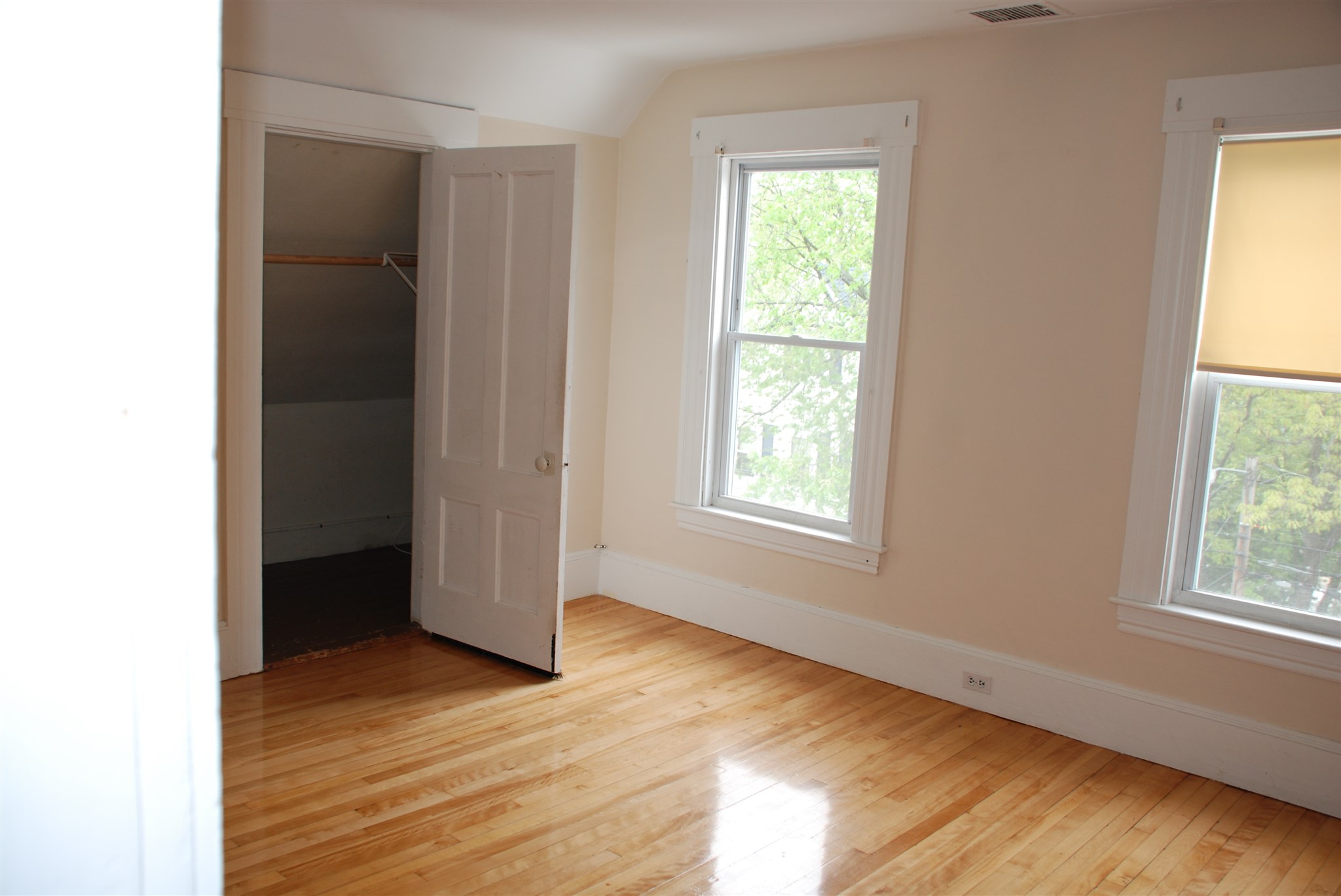 689 Maple Street Manchester, NH 03104 - Photo 20 of 28 Gallery Image 20