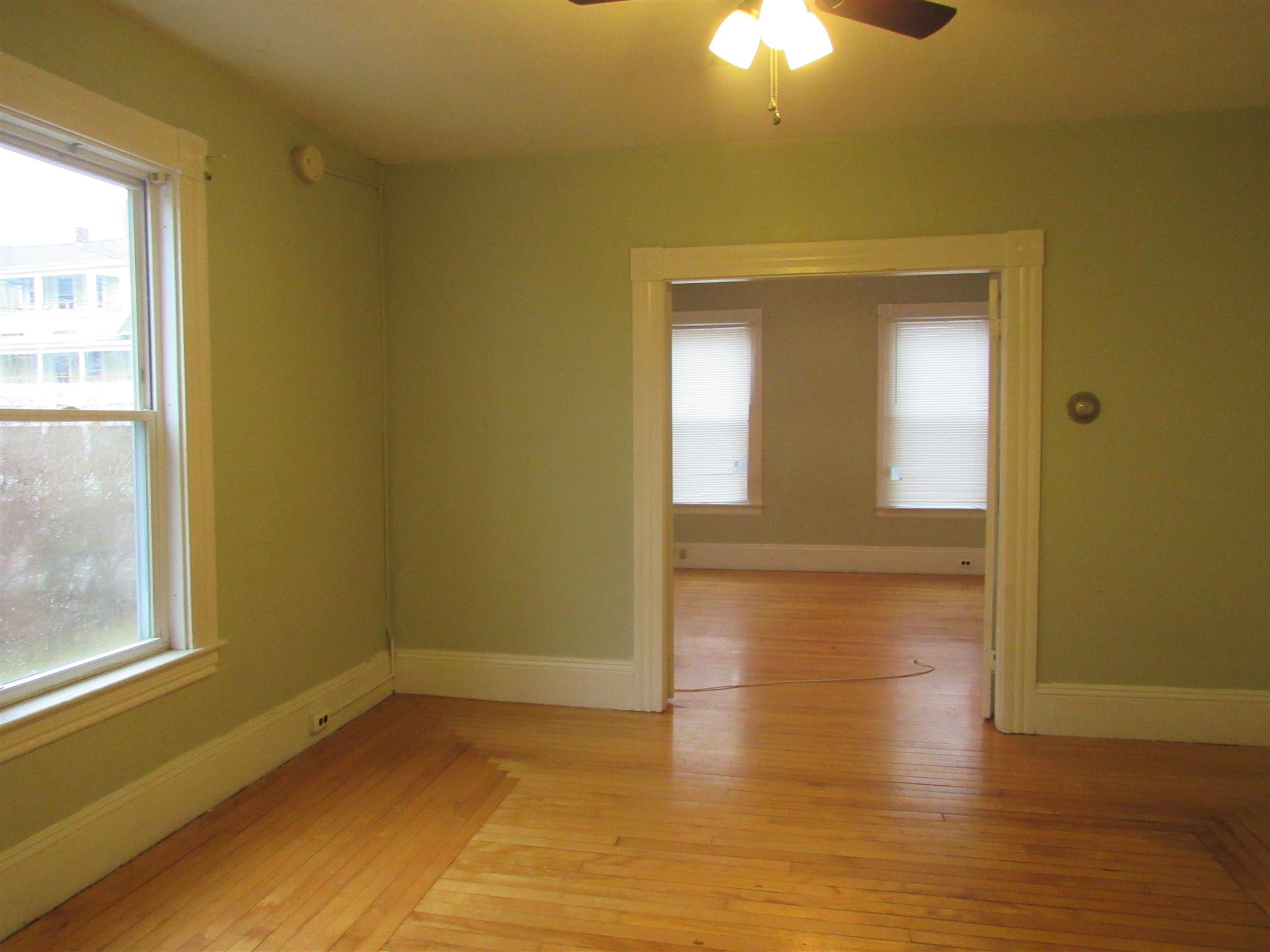 689 Maple Street Manchester, NH 03104 - Photo 9 of 28 Gallery Image 9