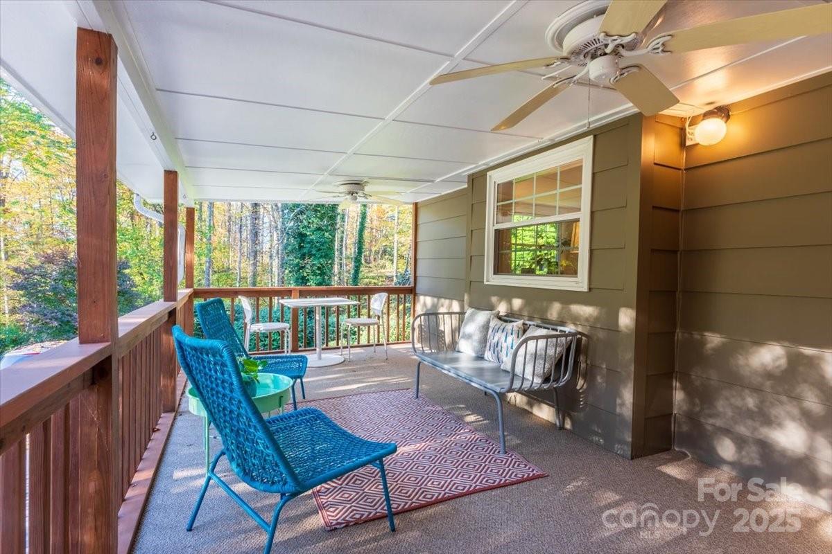 609 West Probart Street Brevard, NC 28712 - Photo 21 of 38 a living room with furniture and a window