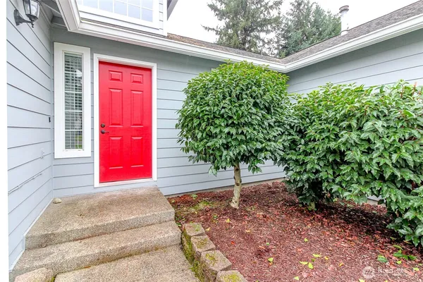 $2,800 | 3020 East 240th Street East, Spanaway, WA 98387