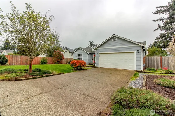 $2,800 | 3020 East 240th Street East, Spanaway, WA 98387