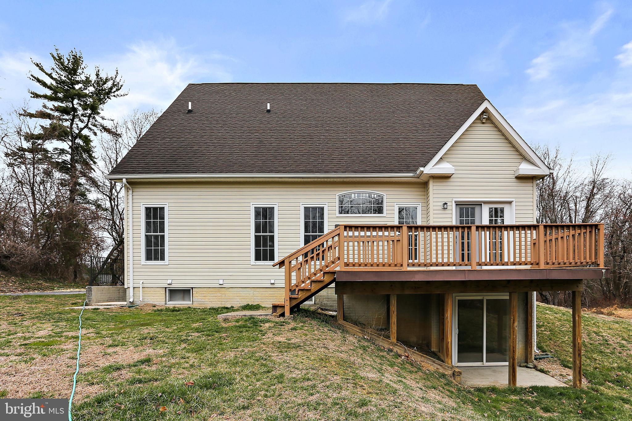 9061 Upton Road Ellicott City, MD 21042 - Photo 5 of 31 Gallery Image 5