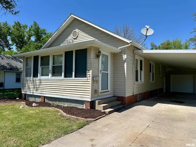 $60,000 | 812 East Murray Street, Macomb, IL 61455