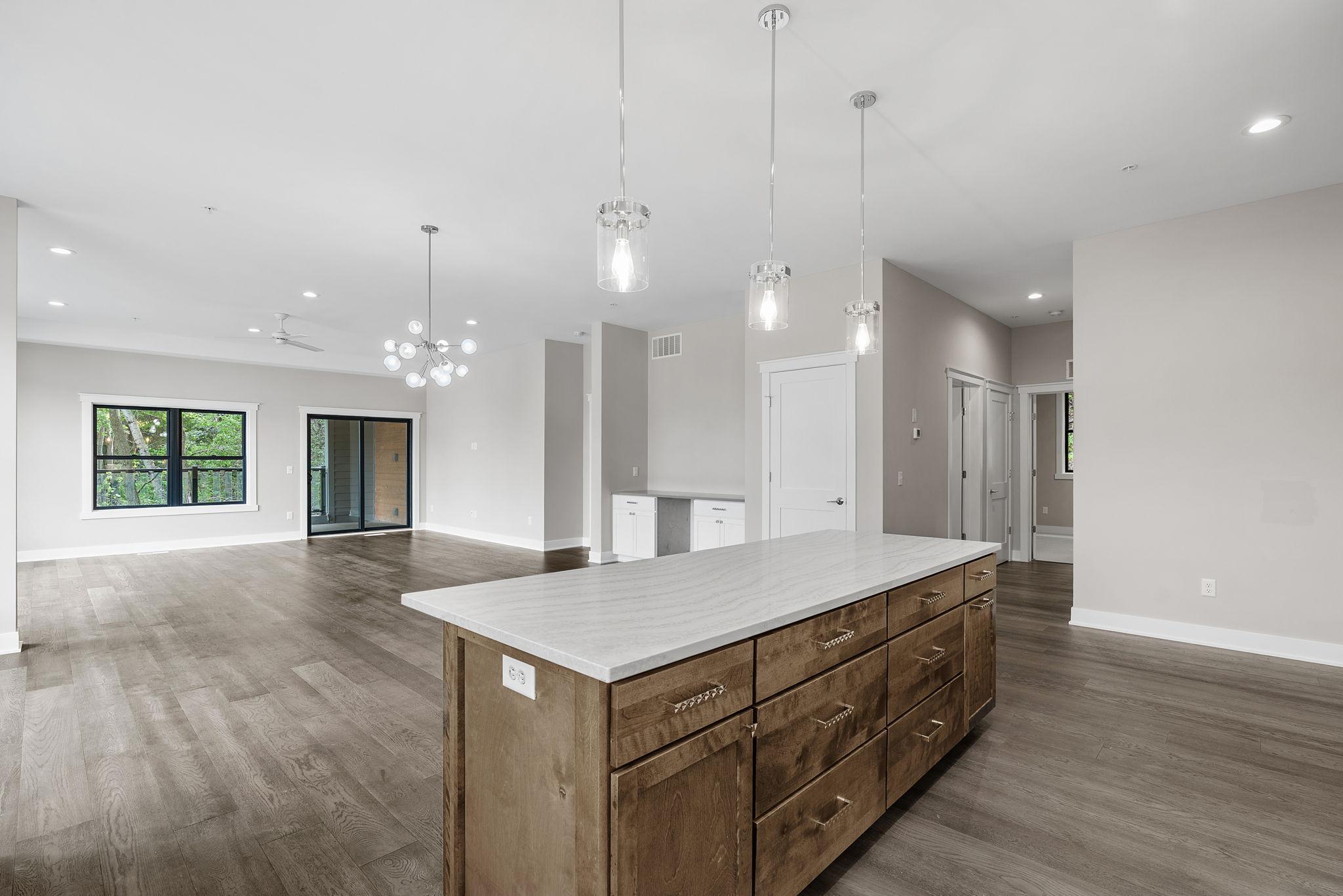 5754 Shady Oak Road, Unit 2 Minnetonka, MN 55343 - Photo 8 of 37 Gallery Image 8