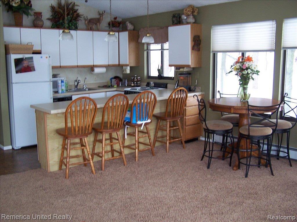 2274 East Clyde Road Howell, MI 48855 - Photo 3 of 5 Kitchen