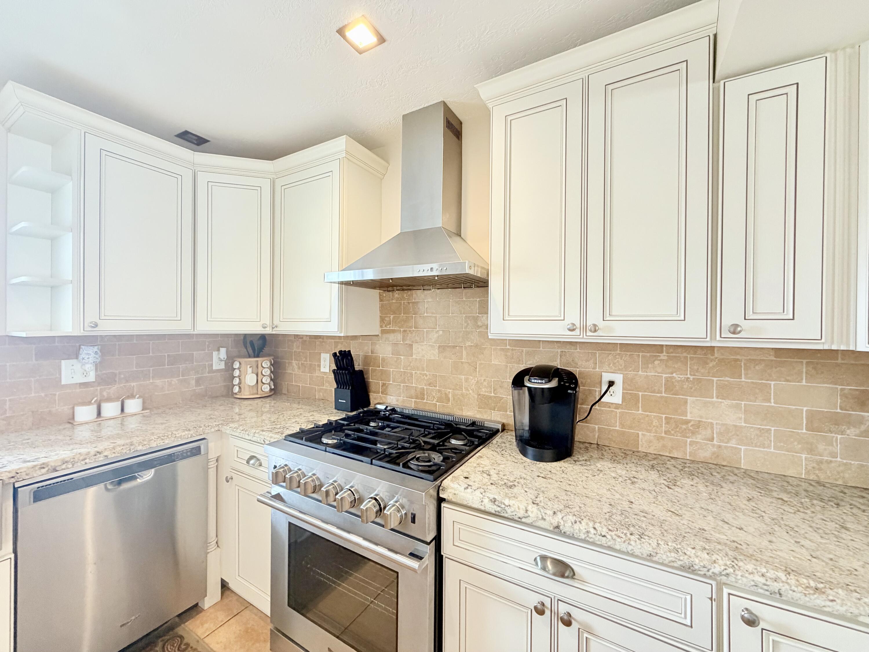 1313 Calder Road Key Largo, FL 33037 - Photo 17 of 72 Kitchen