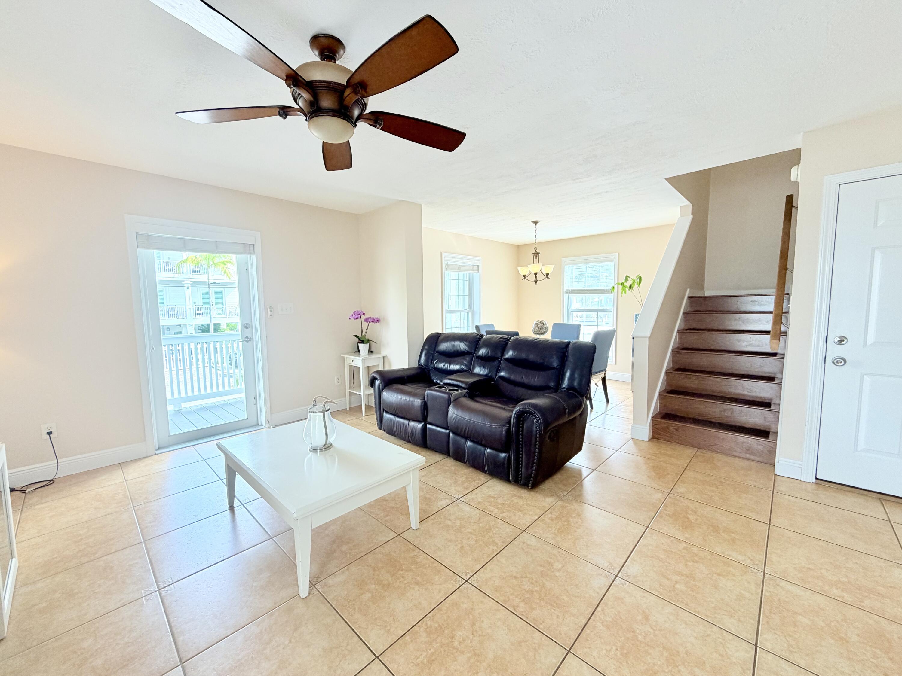 1313 Calder Road Key Largo, FL 33037 - Photo 24 of 72 Living Room