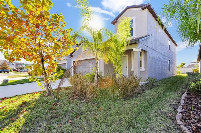 $385,000 | 5204 White Chicory Drive, Apollo Beach, FL 33572