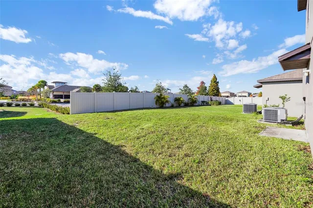 $385,000 | 5204 White Chicory Drive, Apollo Beach, FL 33572