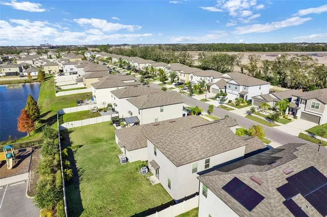 $385,000 | 5204 White Chicory Drive, Apollo Beach, FL 33572