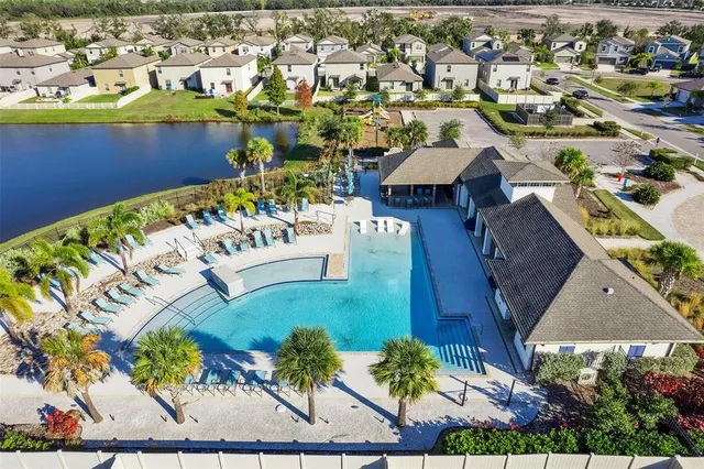 $385,000 | 5204 White Chicory Drive, Apollo Beach, FL 33572