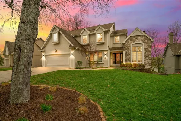$650,000 | 8512 North Oregon Avenue, Kansas City, MO 64154