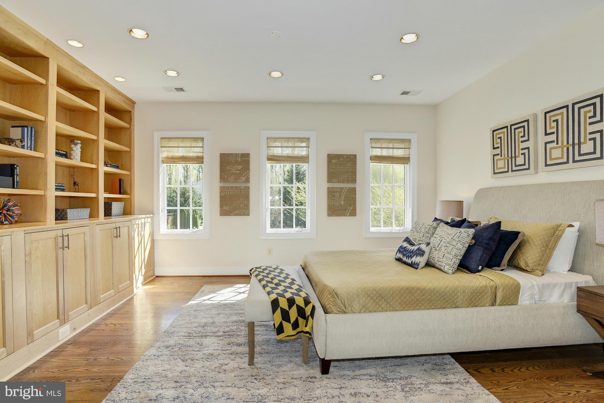 1017 Founders Ridge Lane McLean, VA 22102 - Photo 18 of 30 Bedroom Two with En Suite Bathroom