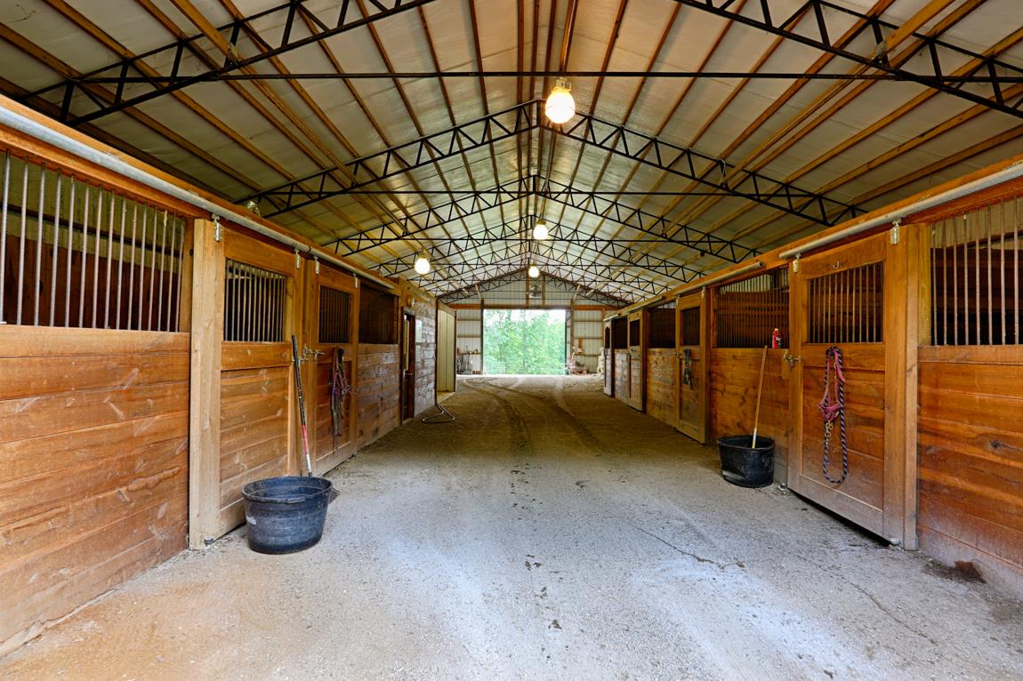 6536 Prospect Road Prospect, TN 38477 - Photo 23 of 30 a view of an empty room with gym equipment