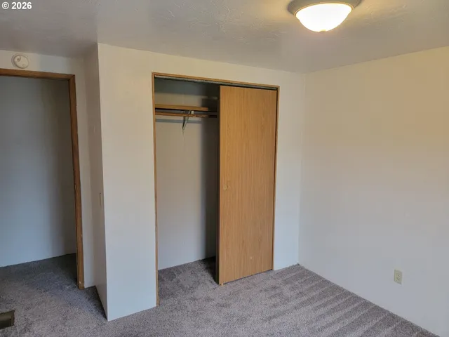 $77,500 | 1050 West Central Avenue, Sutherlin, OR 97479