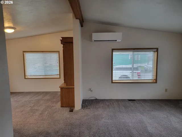 $77,500 | 1050 West Central Avenue, Sutherlin, OR 97479