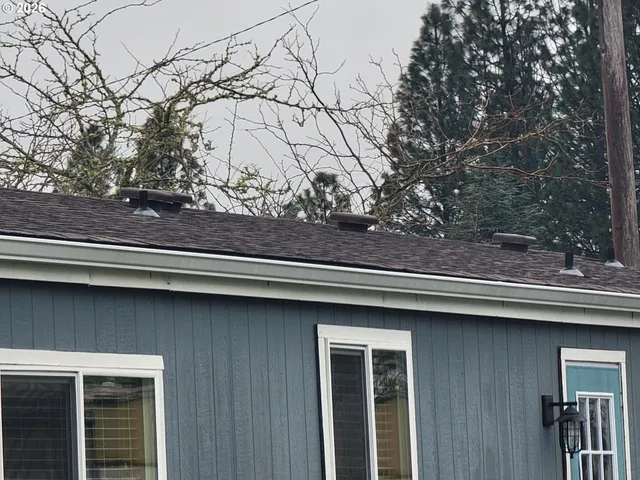 $77,500 | 1050 West Central Avenue, Sutherlin, OR 97479