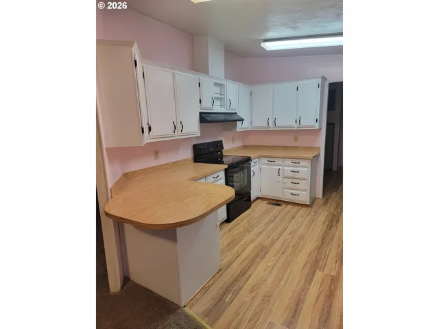 $77,500 | 1050 West Central Avenue, Sutherlin, OR 97479