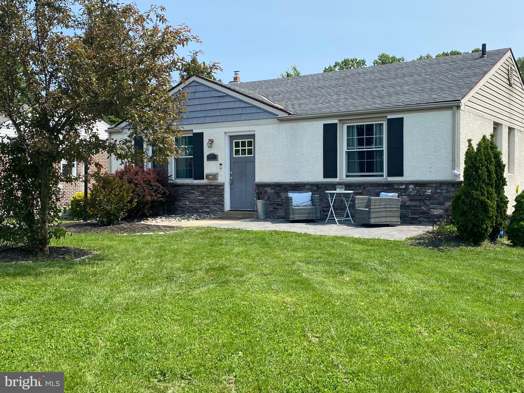 9 East Garden Road Broomall, PA 19008 - Photo 1 of 20 Front of House