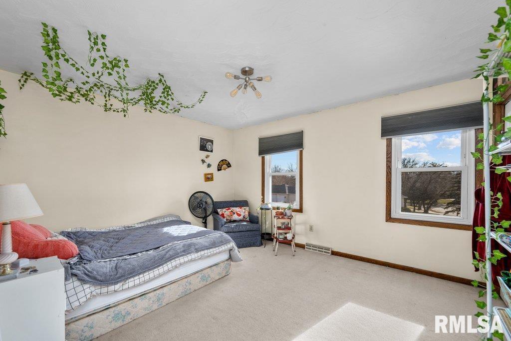 4540 Trails End Road Bettendorf, IA 52722 - Photo 23 of 37