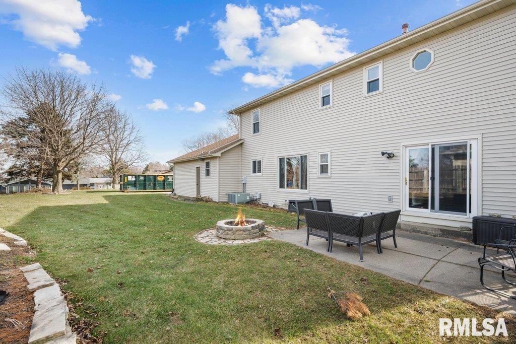 4540 Trails End Road Bettendorf, IA 52722 - Photo 34 of 37
