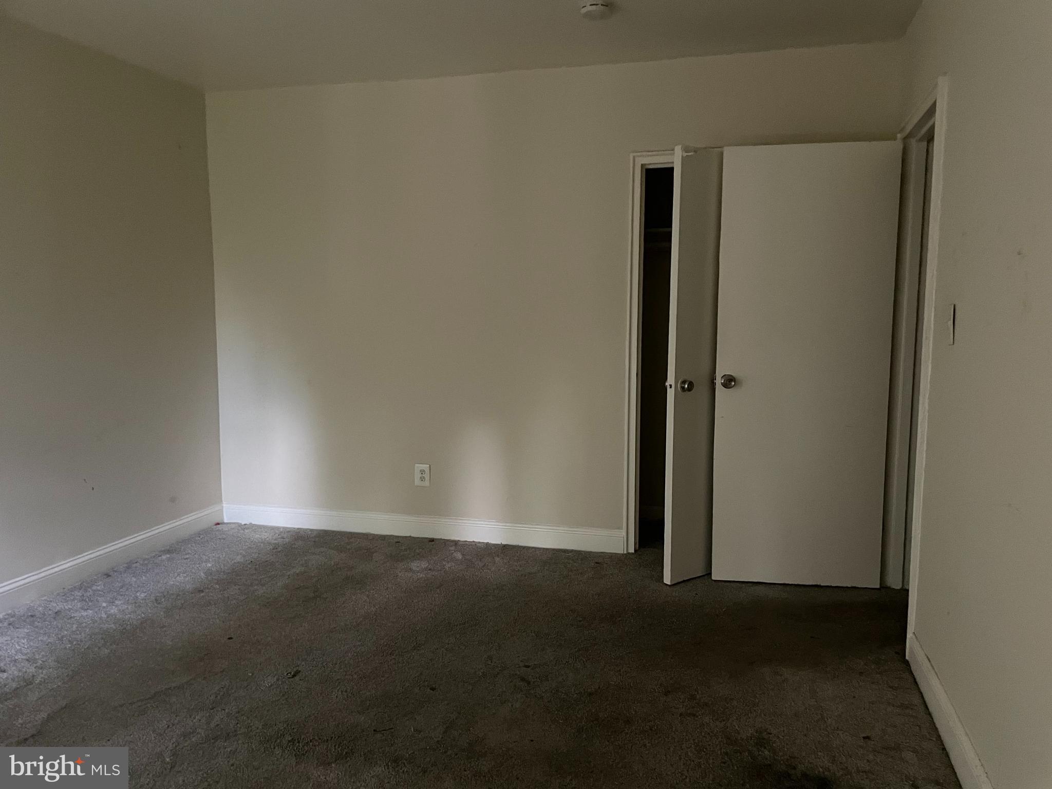 512 Ridge Road Southeast, Unit 105 Washington, DC 20019 - Photo 3 of 5 a view of empty room