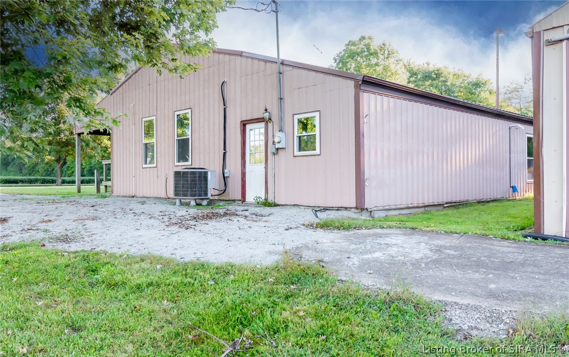 10894 West Swan Road Lexington, IN 47138 - Photo 17 of 55 Gallery Image 17